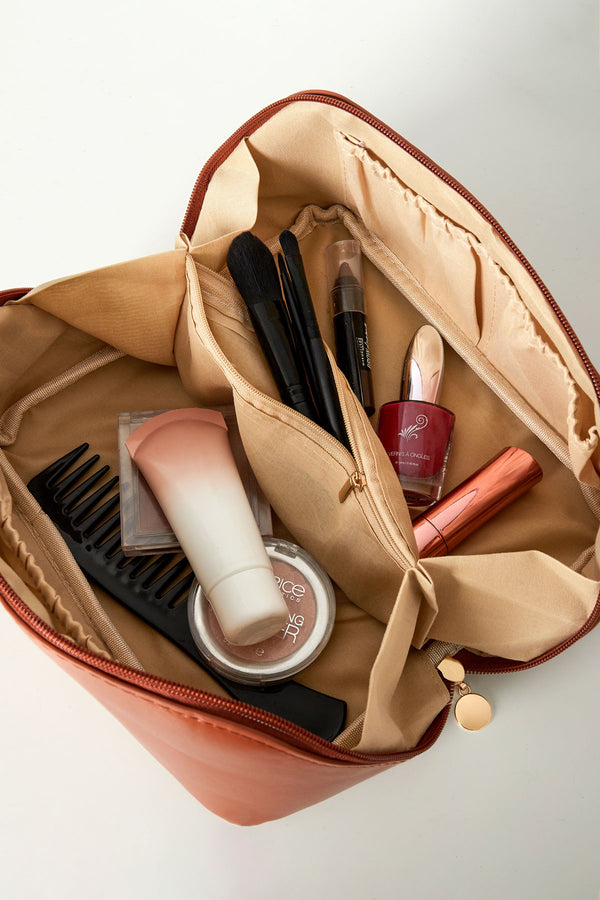 Boxy make-up tas met diagonale rits
